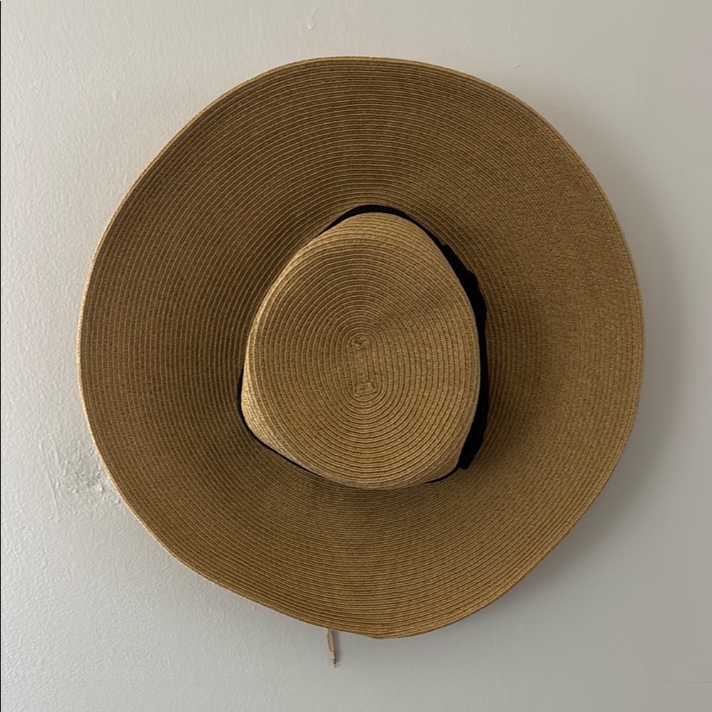 Stylish Tan Wide-Brim Hat